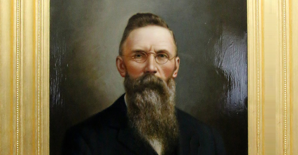 Albert E Wallington